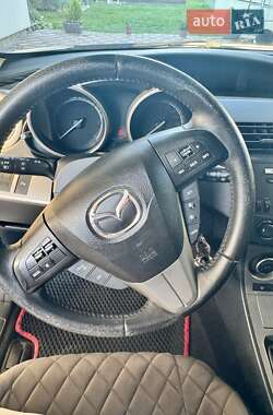 Хэтчбек Mazda 3 2011 в 