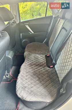 Хэтчбек Mazda 3 2011 в 