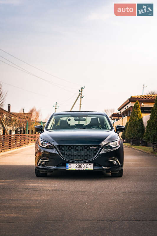 Седан Mazda 3 2015 в Полтаве