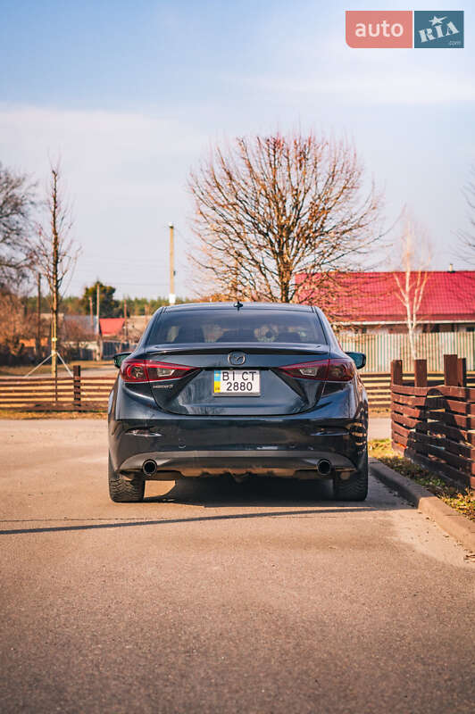 Седан Mazda 3 2015 в Полтаве