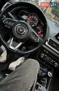 Седан Mazda 3 2015 в 