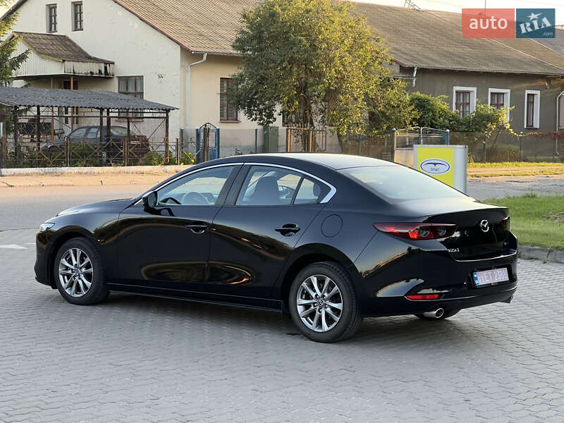 Седан Mazda 3 2020 в Бродах