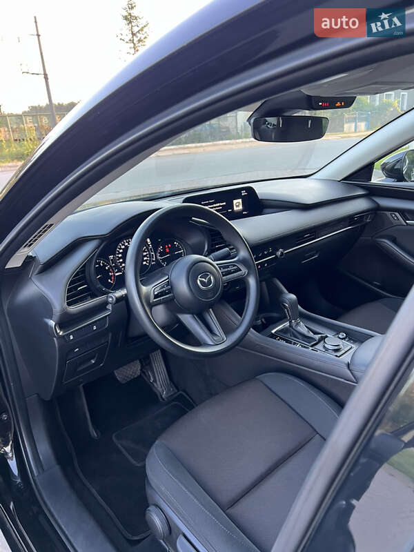 Седан Mazda 3 2020 в Бродах