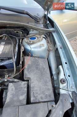 Седан Mazda 3 2006 в 