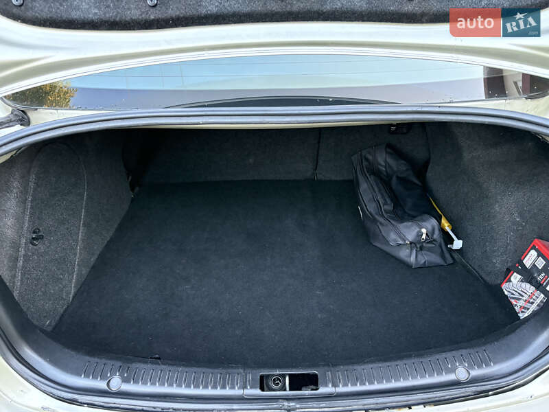 Седан Mazda 3 2006 в Могилев-Подольске фото 11 Седан Mazda 3 2006 в Могилев-Подольске