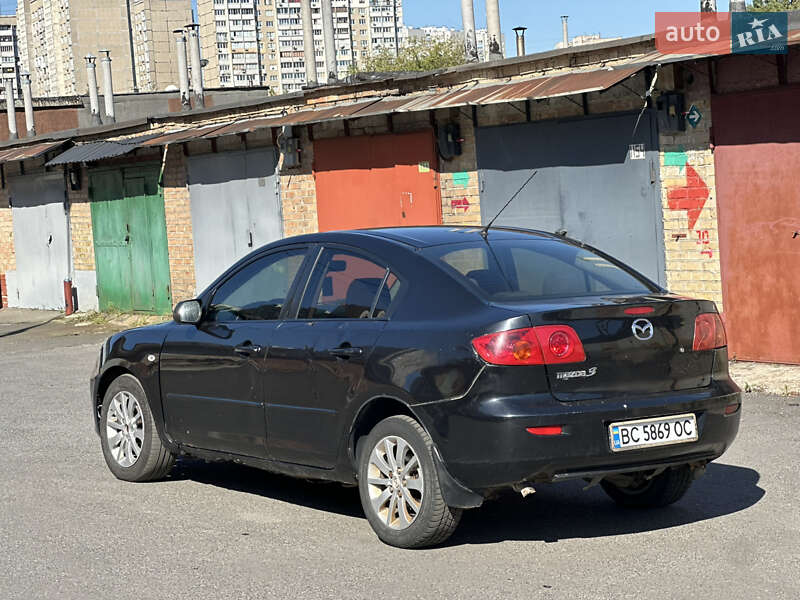 Седан Mazda 3 2004 в Киеве