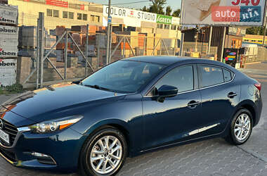 Седан Mazda 3 2018 в 