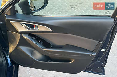 Седан Mazda 3 2018 в 