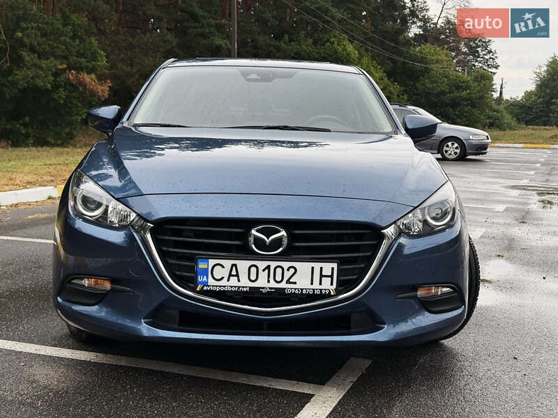 Седан Mazda 3 2018 в 