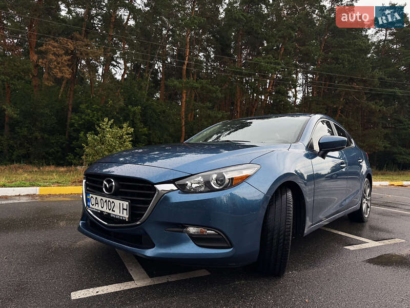 Седан Mazda 3 2018 в 