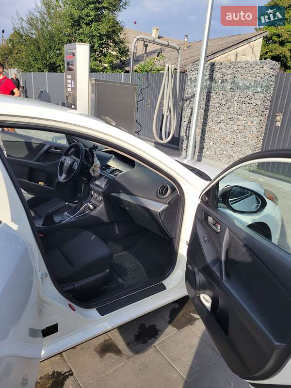 Хетчбек Mazda 3 2011 в Самборі