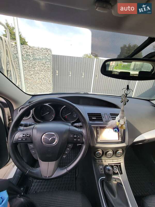 Хетчбек Mazda 3 2011 в Самборі