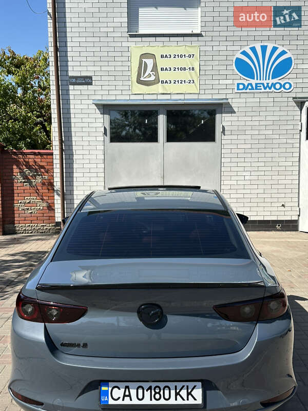 Седан Mazda 3 2022 в Черкассах