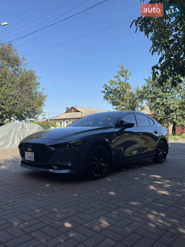 Седан Mazda 3 2022 в Черкассах