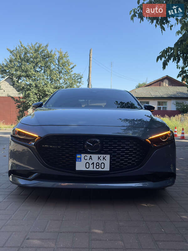 Седан Mazda 3 2022 в Черкассах