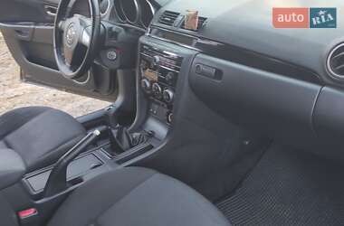 Седан Mazda 3 2006 в 