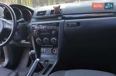 Седан Mazda 3 2006 в 