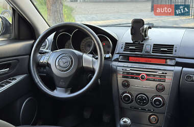 Седан Mazda 3 2006 в 
