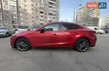 Седан Mazda 3 2016 в 