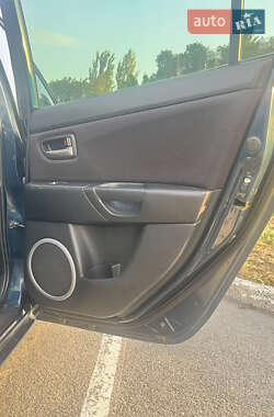 Седан Mazda 3 2006 в 