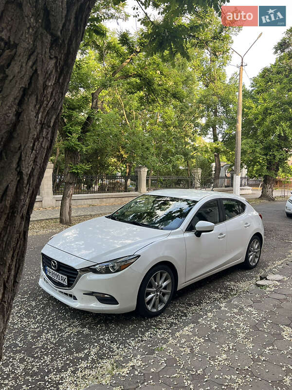 Хетчбек Mazda 3 2017 в Одесі фото 3 Хетчбек Mazda 3 2017 в Одесі