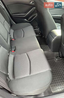 Седан Mazda 3 2014 в Киеве