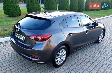 Хэтчбек Mazda 3 2016 в 