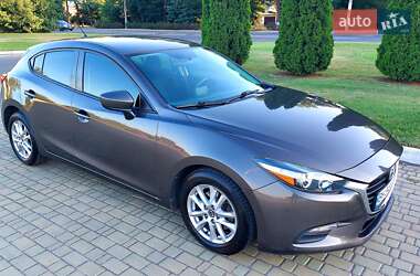 Хэтчбек Mazda 3 2016 в 