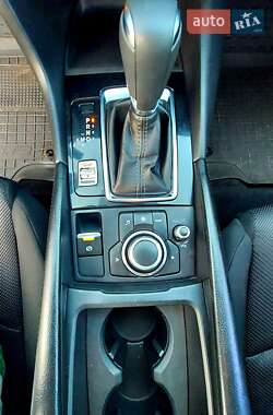 Хэтчбек Mazda 3 2016 в 