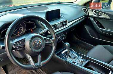 Хэтчбек Mazda 3 2016 в 