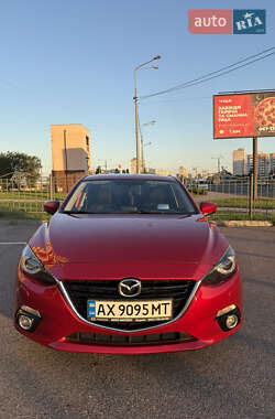 Седан Mazda 3 2015 в 