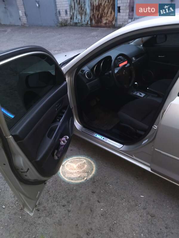 Седан Mazda 3 2008 в Днепре