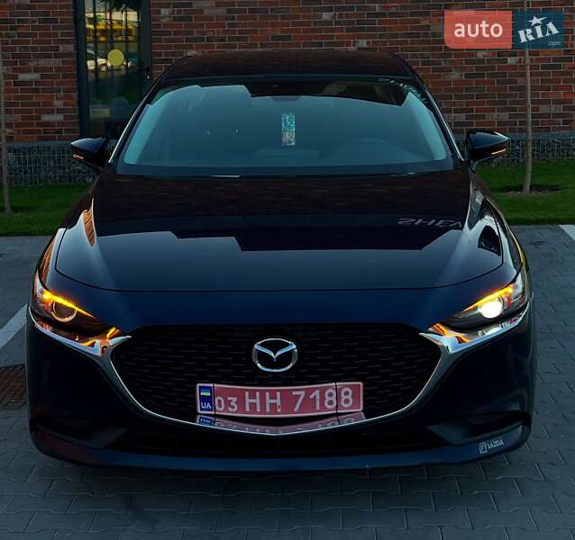 Седан Mazda 3 2019 в 