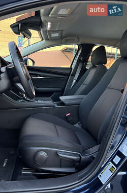 Седан Mazda 3 2019 в 
