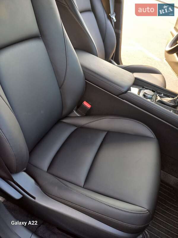 Хэтчбек Mazda 3 2024 в Киеве