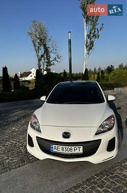 Седан Mazda 3 2011 в 