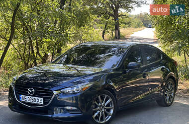 Седан Mazda 3 2018 в Днепре