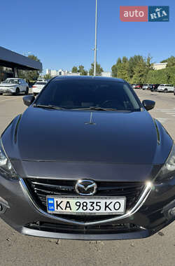 Седан Mazda 3 2015 в 