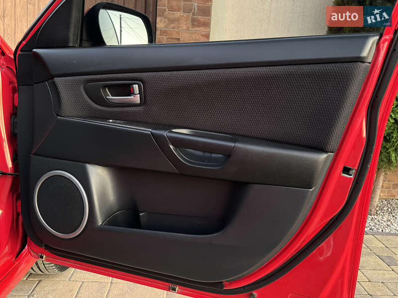 Седан Mazda 3 2007 в Ужгороде