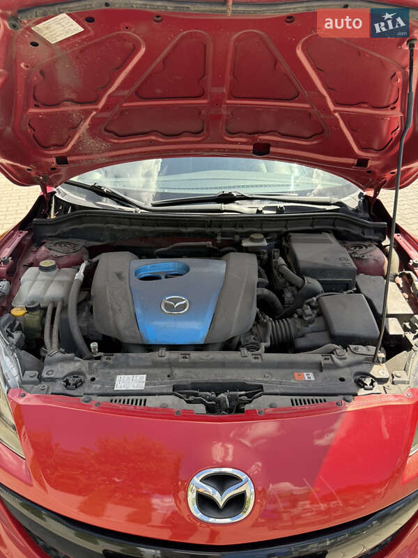 Седан Mazda 3 2013 в Одессе