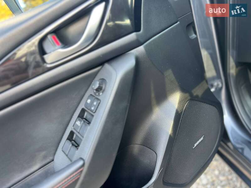 Седан Mazda 3 2014 в Стрые