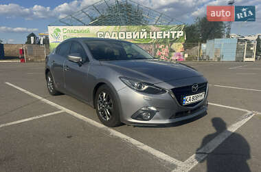 Седан Mazda 3 2016 в 
