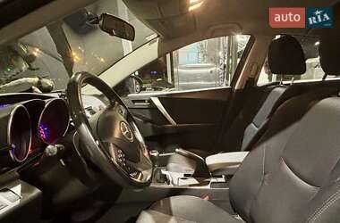 Седан Mazda 3 2011 в 