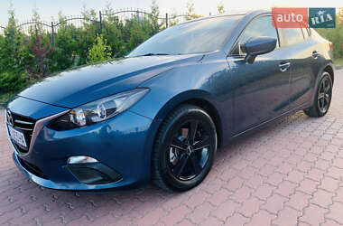 Седан Mazda 3 2017 в 