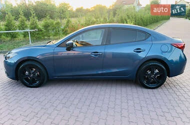 Седан Mazda 3 2017 в 