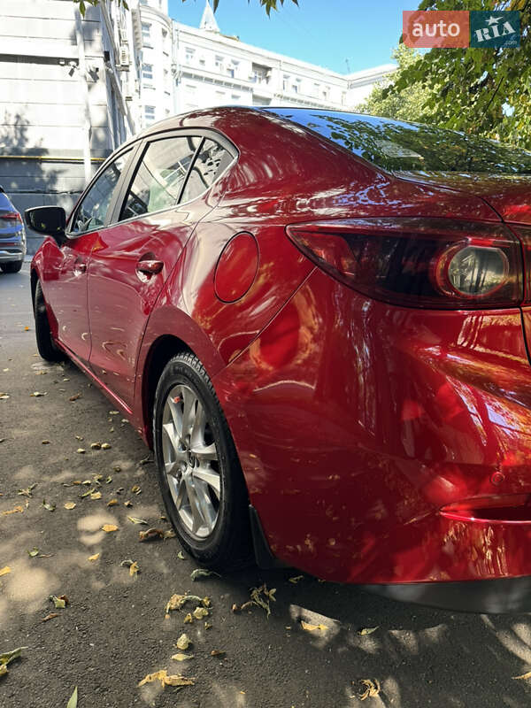 Седан Mazda 3 2017 в Киеве