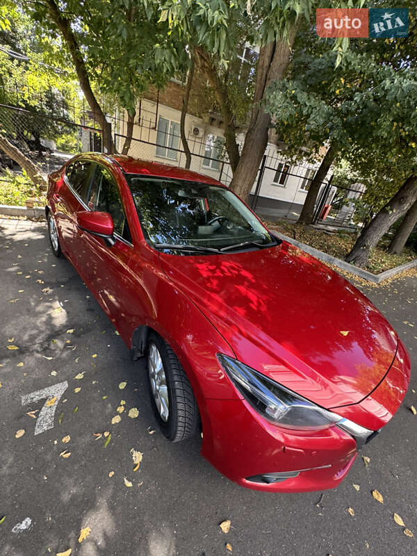 Седан Mazda 3 2017 в Киеве