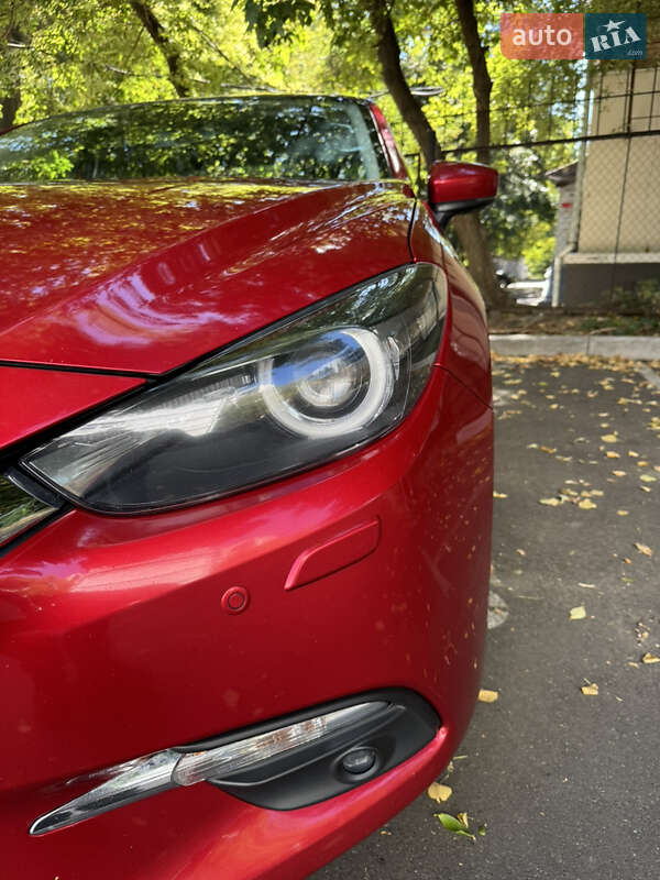 Седан Mazda 3 2017 в Киеве