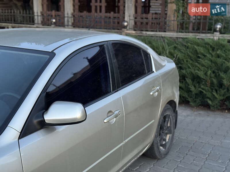 Седан Mazda 3 2005 в Летичіві