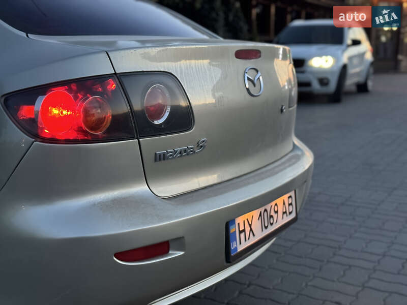 Седан Mazda 3 2005 в Летичіві